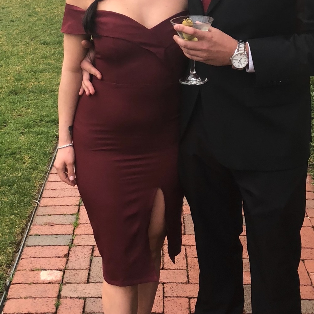 Maroon off the shoulder midi dress from lulus